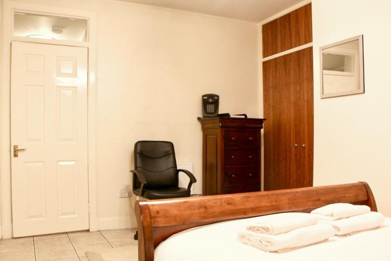 Appartement Comfortable In The Heart Of Old Town! Sale! *